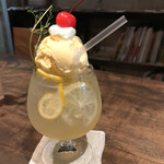 カフェと暮らしの雑貨店 fumi - レモンクリームソーダ