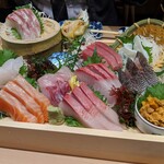 Honkaku Itamae Izakaya Osakana Souhonke - 本日のお造り十点盛り