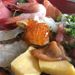 長谷川食堂 - おすすめ海鮮丼アップ
