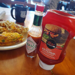 Westside Lilo's Cafe - タバスコが結構あってました