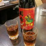 菜香新館 - 関帝紹興酒5年（2,400円）