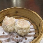菜香新館 - シュウマイ。これも海老だったかな？　忘れちゃった。