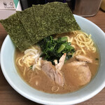 横浜家系 侍 - らーめん　780円