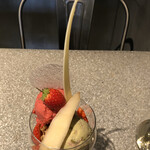 PATISSERIE ASAKO IWAYANAGI - ゆく年くる年パフェ、上から。