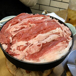 すき焼･鍋物 なべや - 牛肉鉄鍋