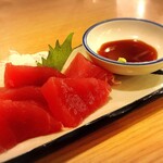 Bam Paiya Sugamo Kita Guchiten - マグロ刺し 200円