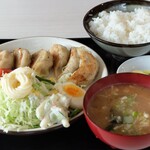 ぎん八 - 餃子定食