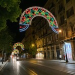 Il Proverbio - 表のローマ通りはイルミネーションもキレイ