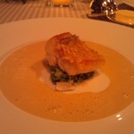 エメ・ヴィベール - 甘鯛のカリカリ焼きとブロッコリーのアンブーレ