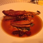 エメ・ヴィベール - ペルドロー（山ウズラ）のロティ シンプルなジュ