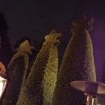 エメ・ヴィベール - お庭の木々もノエル仕様