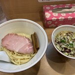 麺処もみじ - ティッシュが邪魔でした(-_-;)　つけ麺(￥850円)