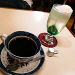 喫茶 潮 - ホットコーヒー＆クリームソーダ