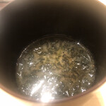すが弥 - 活節と昆布のお味噌椀。アオサの鉄臭い香りが好き