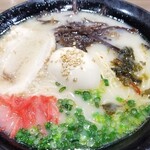 麺創房 小竹屋 - 豚骨味玉ラーメン + 満腹満足セット（チャーハン・餃子）¥380-　～麺がソーメンみたい。もう、次はないな。