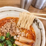 きくや - 自家製辣油たっぷり！煮干しタンタン麺