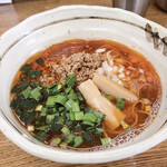 きくや - 自家製辣油たっぷり！煮干しタンタン麺