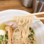 きくや - 純鶏SIOそば〜鶏油マシ、中細平打ち麺〜+味玉