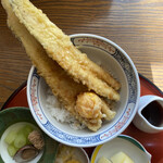 魚夏 - 穴子天丼のアップ