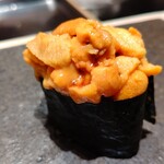 寿し おおはた - 違法建築物の雲丹　２階建て