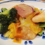 自然派中華 クイジン - 海老とトック、旬野菜の腐乳炒め