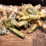 ろっかん - 山菜天ぷら