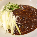 中国小皿料理とお酒の店  花凛 - ジャージャー麺（１）