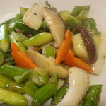 中国小皿料理とお酒の店  花凛 - アスパラガスと花イカの炒めもの