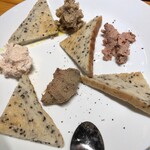 「パテとムースの盛合わせ」(600円)