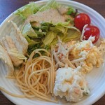 スエヒロ館 - サラダ