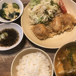 グリーンズカフェ - ノンフライ鶏の唐揚げ