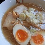 喜多方ラーメン 坂内 - 味玉ラーメン。800円。