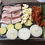 韓国料理えいしんの店 - 