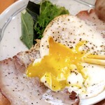 らーめん森や。 - チャーシューエッグ