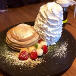 エッグスンシングス - 黒蜜きな粉パンケーキ 480円