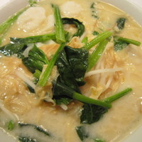 天津飯店 本店 - 2012/3 魚のだんごと湯葉入り麺