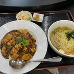 Kanton Saikan Kouen - 麻婆丼セット800円