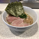 らぅめん考房 ありがた屋 - 濃厚とんこつ 850円（+得製のせ 270円）