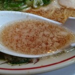 まよさわ - 鶏ガラ+醤油ダレ+一味+背脂+生姜=極旨スープ