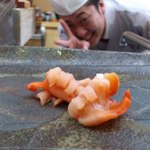 寿司割烹 魚紋 - 赤貝。