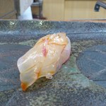 寿司割烹 魚紋 - 鮃。