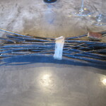 Ode - アミューズ3（ゴボウ、コリアンダー、カカオ）