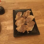 黒毛和牛 肉寿司 焼き鳥×完全個室 和食の故郷 - 牛カルビ寿司