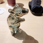 富小路 やま岸 - バカラのネズミちゃんの置物