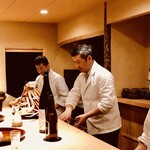 富小路 やま岸 - 皆さんの連携がすばらしい