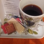 Ropera - 「神戸萩原クエストコーヒー」チョコレートと飴が付いています。