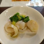 中国旬菜 茶馬燕 - ホタテと季節野菜の柚子胡椒炒め