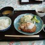 レストラン&喫茶 みのり - 料理写真:日替わりランチ。おしょうゆかポン酢かどっちがいいか聞かれます