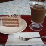 レストラン&喫茶 みのり - 料理写真:ケーキセット。チョコケーキだったのでほぼかちにあげた