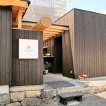 サーラ・マンジェ・ドゥ・クール  - 外観